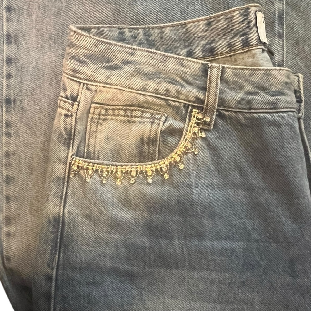 Stylish Gray Boyfriend Jeans with Gold Accents